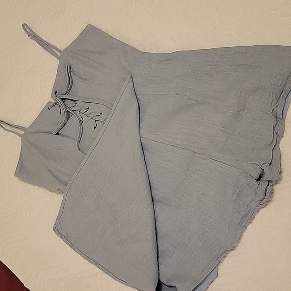 Romper - Picture 2 of 4